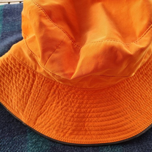 Hermes hat unworn, orange