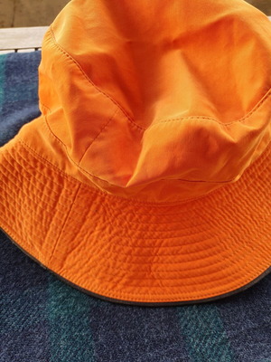 Hermes hat unworn, orange
