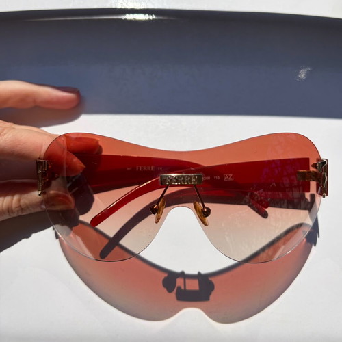 Gianfranco Ferré Sunglasses like new, pink Y2K