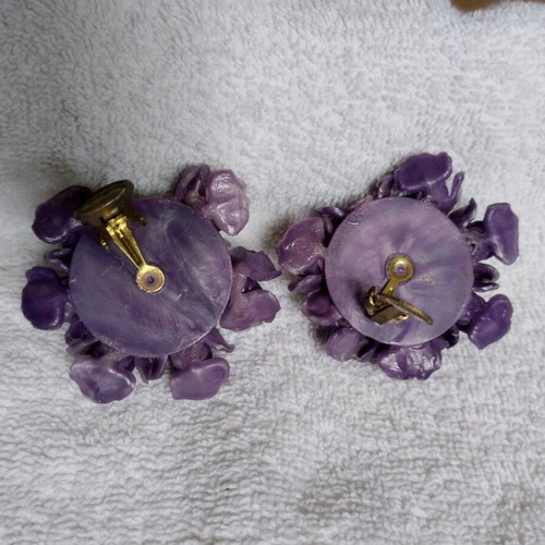 Clip-on earrings used, plastic, flower shape, purple