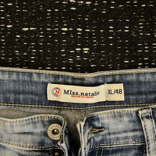 Woman's short jeans size XL, like new, blue