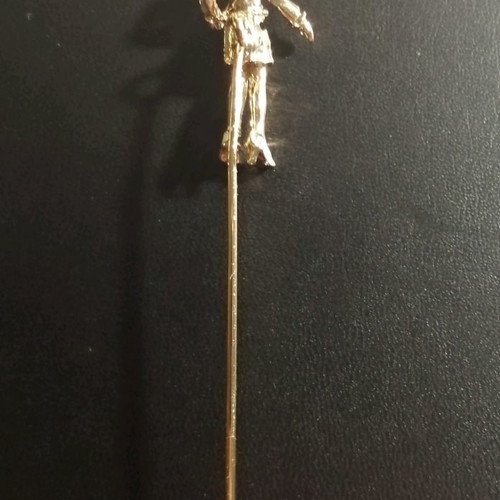 Lady Coco pin used with girl motif