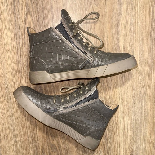Giuseppe Zanotti croc print sneakers like new, size 44.5