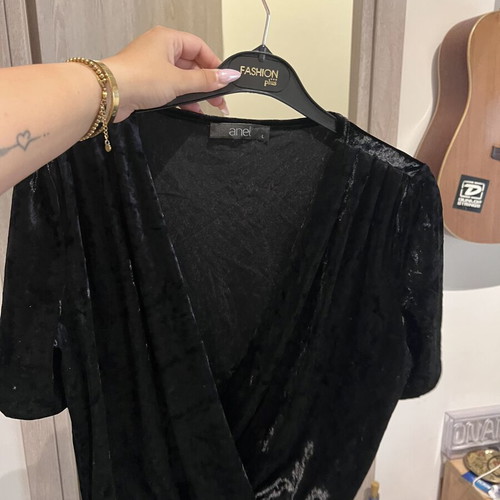 Anel black velvet bodysuit size L like new