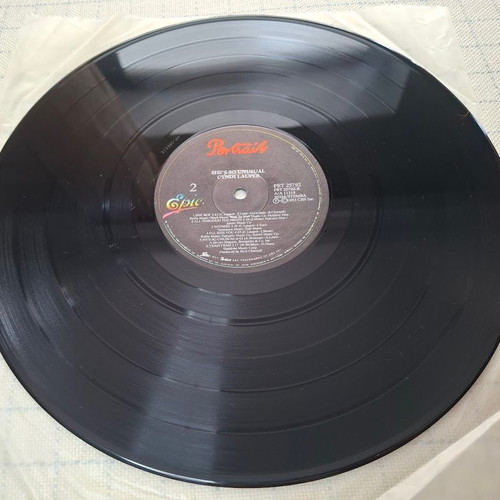 Cyndi Lauper She's So Unusual LP like new, pop