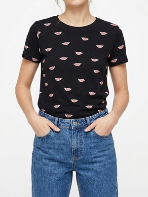 Stradivarius women's black t-shirt with red lips print, size S