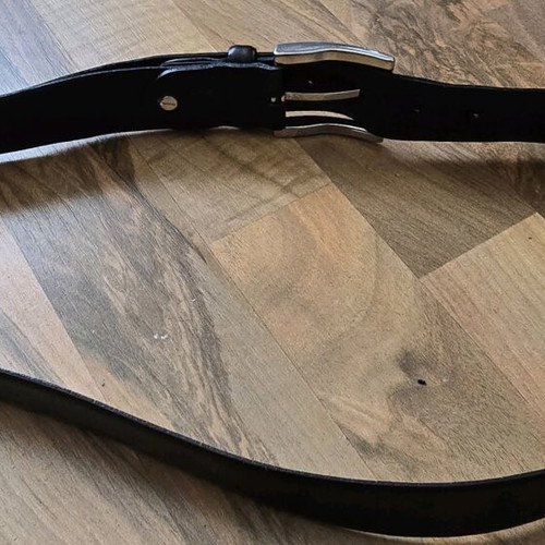 Leather belts like new, size 90 cm, black