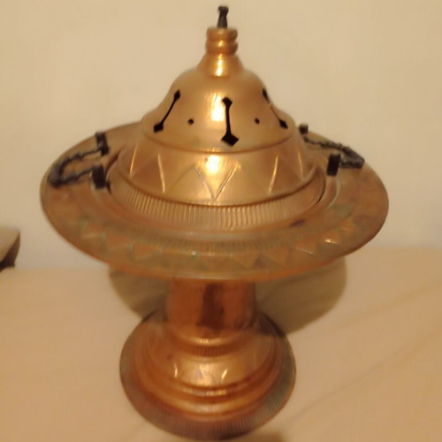 Carved large mangali from 1940, like new