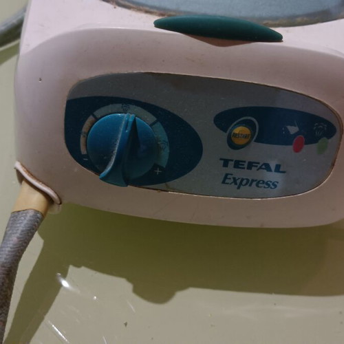 Tefal boiler steam iron used, needs maintenance