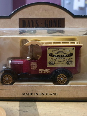 Lledo Days Gone 1926 Bullnose Morris Van new