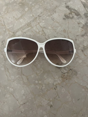 Women's white sunglasses for wide face