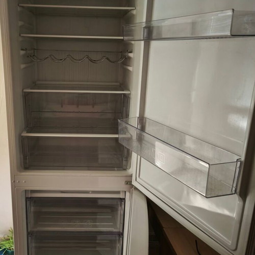 Beko refrigerator RCSA330K31W used, for parts with evaporator leak