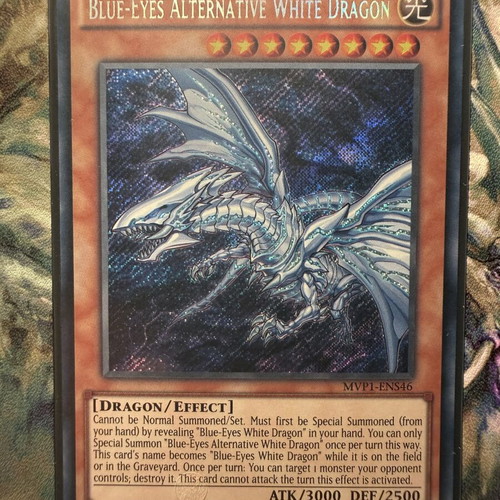Blue-Eyes Alternative White Dragon MVP1 card new