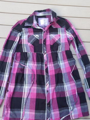 Justice shirt with waist cord like new, size S, black and pink