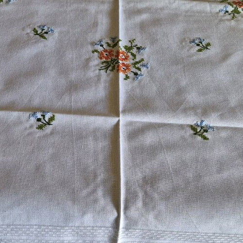 Vintage handmade linen tablecloth new with embroidered flowers