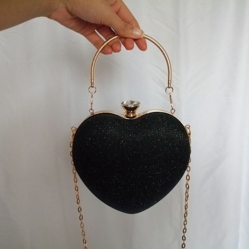 Elegant Heart-Shaped Shoulder Bag new, black