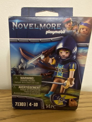 Playmobil Novelmore Gwynn figure with battle gear new