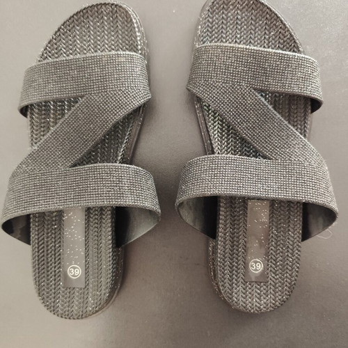 Black glitter sandals size 39 like new, rubber flexible