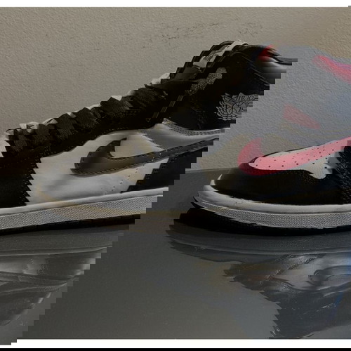 Air Jordan 1 Retro High OG Red Tick, EU 42, σαν καινούργια με κουτί