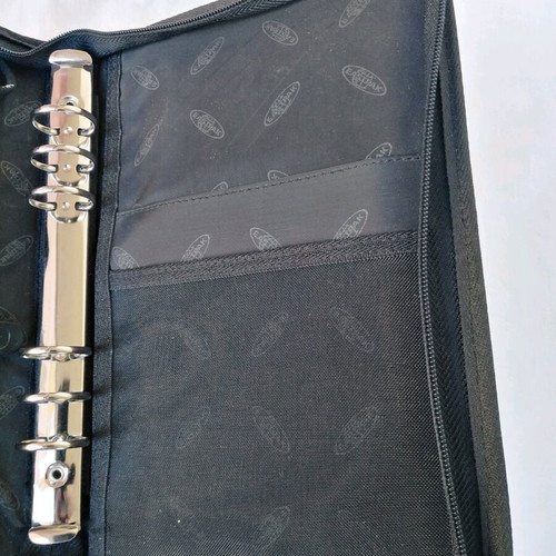 Eastpak fabric binder like new with rings and pockets