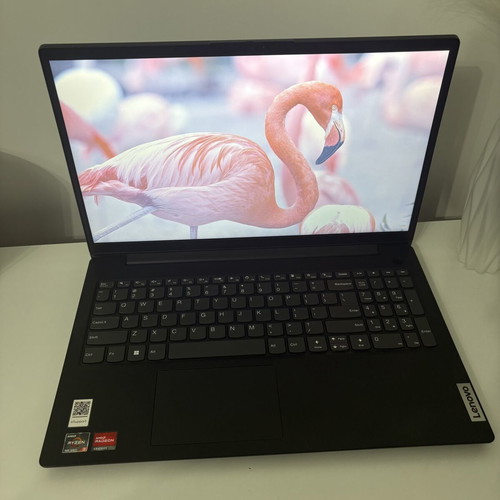 Lenovo V15G4AMN Laptop 15.6" Full HD Ryzen 3 7320U 8GB RAM 512GB SSD Windows 11 Office 2024