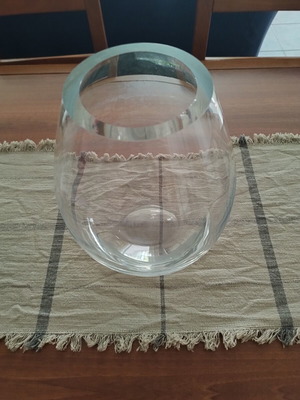 Decorative vase like new for dining room
