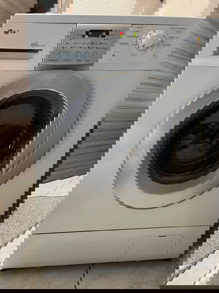 Πλυντήριο ρούχων LG
