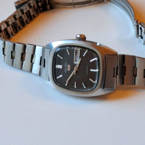 Vintage Seiko women's watch used in excellent condition