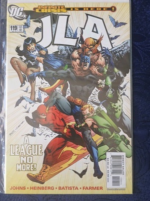 JLA #119 like new, Identity Crisis tie-in