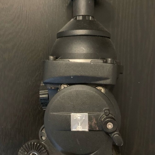 Tripod head used