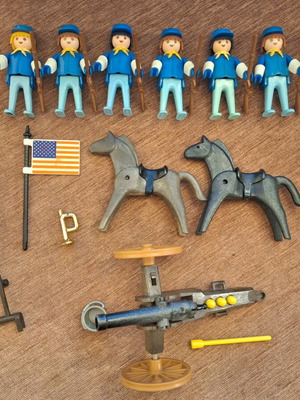 Playmobil 3408 μεταχειρισμένο, 7 βόρειοι, πλήρες σετ με σπασμένο κλιπ στο κανόνι