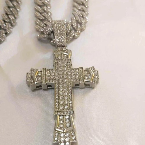 Cross necklace iced out style with zirconia on silver chain new