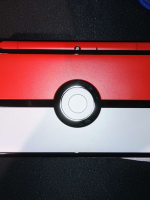 Nintendo 2DS XL Pokeball Edition καινούργιο