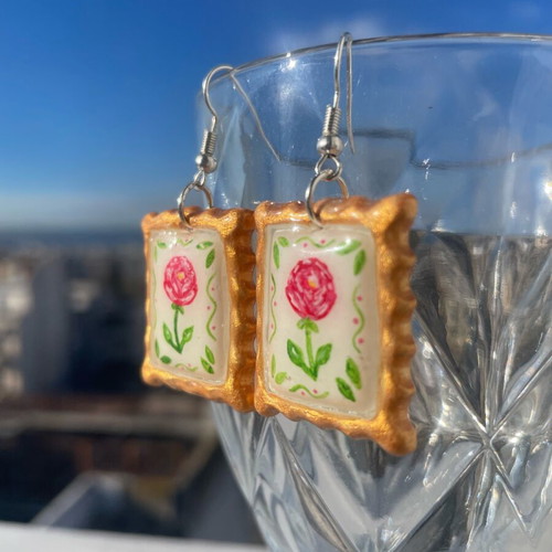 Vintage rose earrings handmade from scratch, like new
