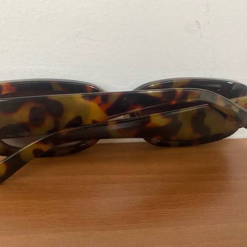 Sunglasses Asos brown used with minor hinge flaw