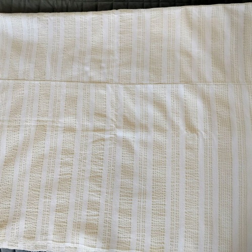 Woven throw like new on traditional loom, 1.87x1.52 m