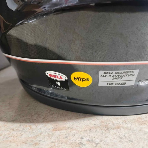 Bell MX-9 MIPS Adventure helmets medium like new, pack of 2