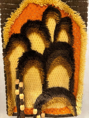 Macrame wall hanging like new, 51 x 35 cm