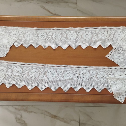 Vintage handmade wide crochet lace set of 2 with rose design, like new
