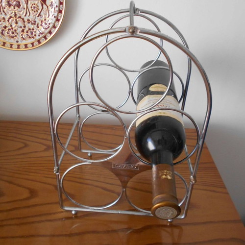 Metal wine rack for 5 bottles like new