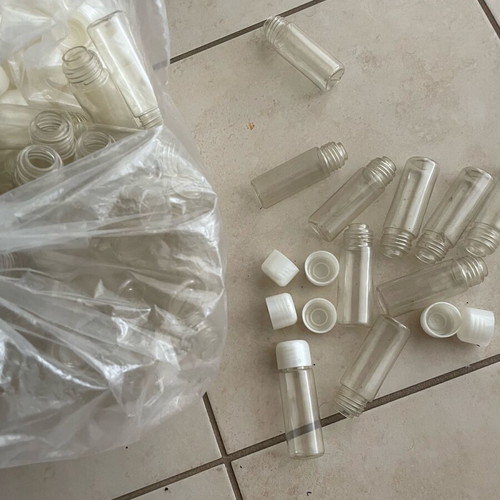 Small plastic bottles like new, pack of about 100 pieces