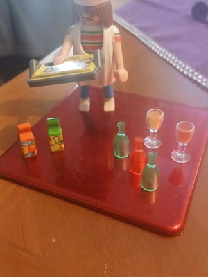 Playmobil pizza set like new with accessories and slippers