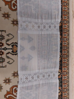 Handmade table runner like new with lace and crochet 1.50x0.45m