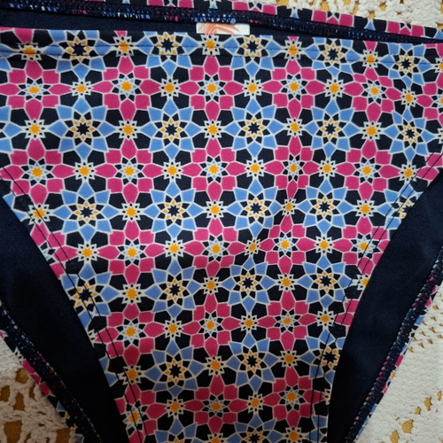 Bikini set like new, Esmara top coral and Ocean Club patterned bottom, size M