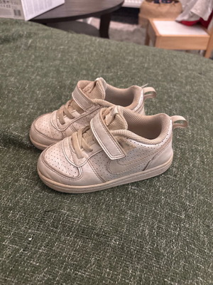 Nike children's athletic shoes used size 25