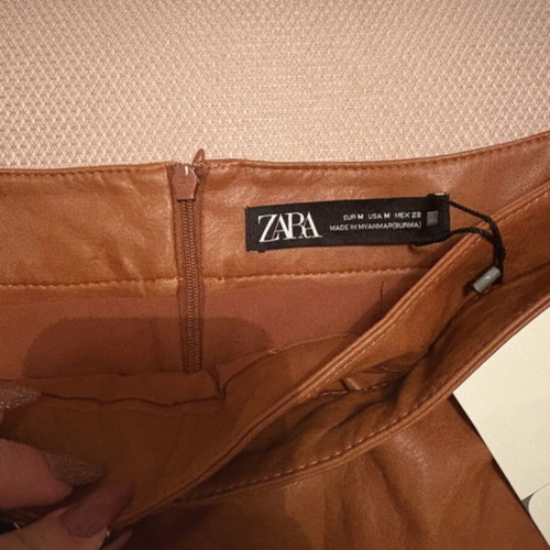 Zara mini skirt brown leatherette new with inner shorts lining