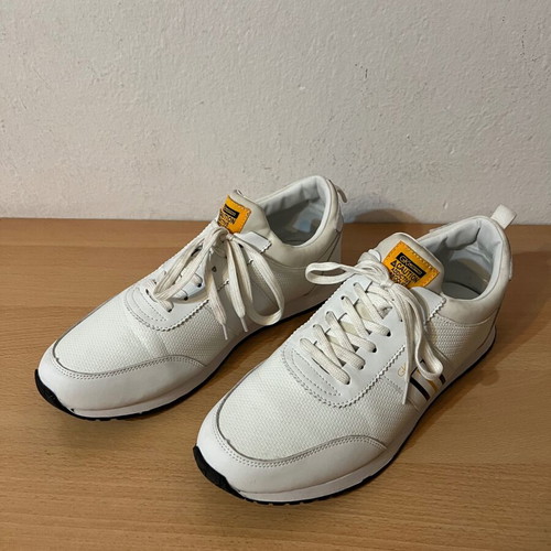 GK men's athletic shoes like new, size 44, white and yellow