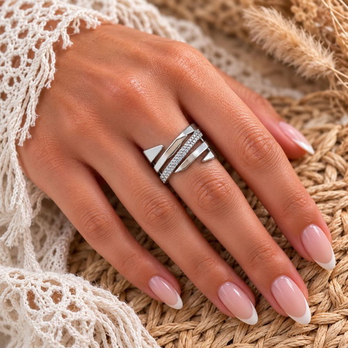 Handmade 925 silver ring with zircon
