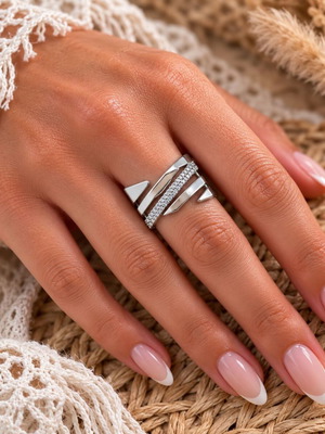 Handmade 925 silver ring with zircon