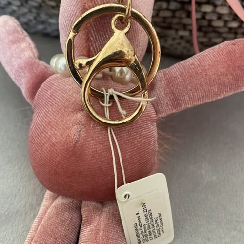 Keychain set used with velvet bunny, mini bag, and fur pom-poms